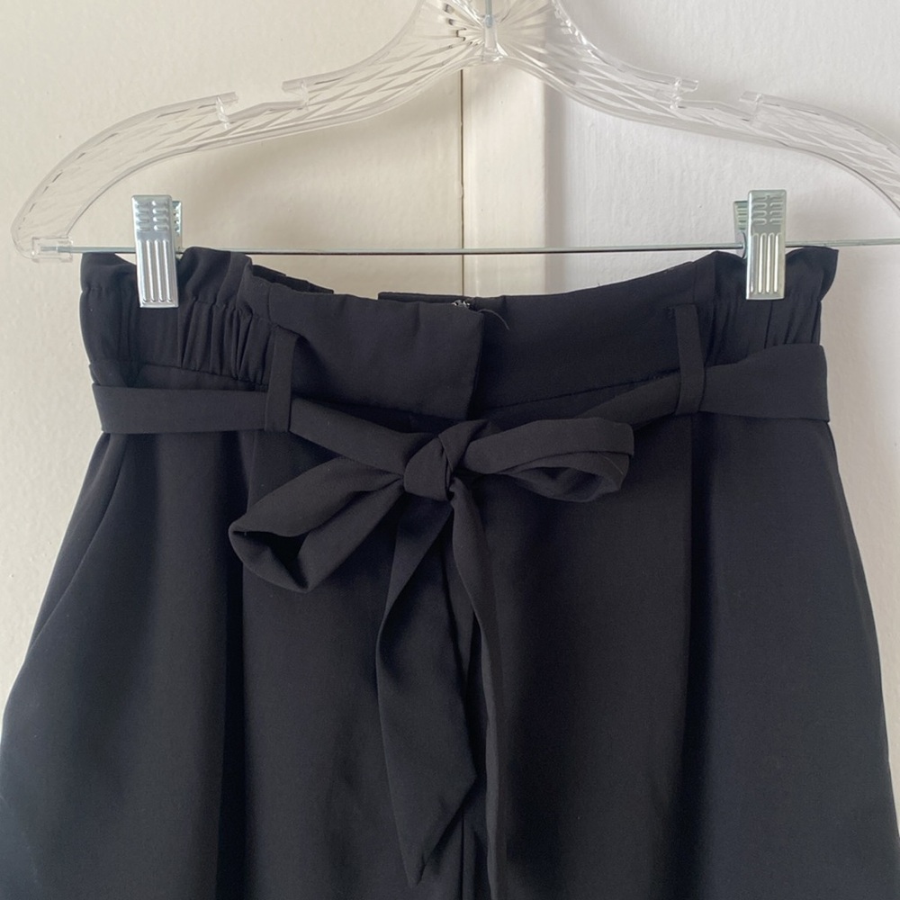 Like new! DRESSY PAPERBAG BLACK SHORTS BY H&M SIZE 4 - Picture 2 of 9